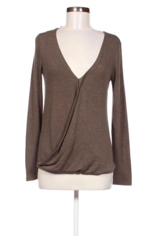 Damski sweter Bershka, Rozmiar M, Kolor Zielony, Cena 68,52 zł