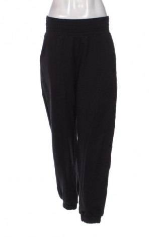 Damskie spodnie sportowe Bershka, Rozmiar M, Kolor Czarny, Cena 42,99 zł