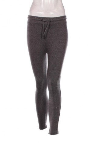 Dámské tepláky Pull&Bear, Velikost M, Barva Šedá, Cena  469,00 Kč