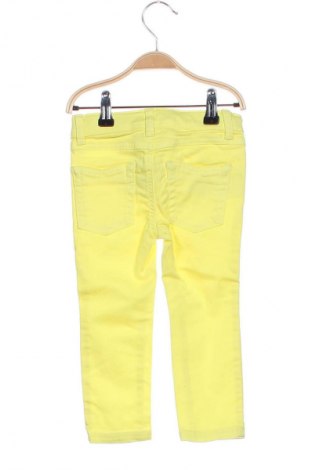 Dětské džíny  United Colors Of Benetton, Velikost 9-12m/ 74-80 cm, Barva Žlutá, Cena  346,00 Kč