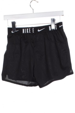 Gyerek rövidnadrág Nike, Méret 10-11y / 146-152 cm, Szín Fekete, Ár 7 339 Ft