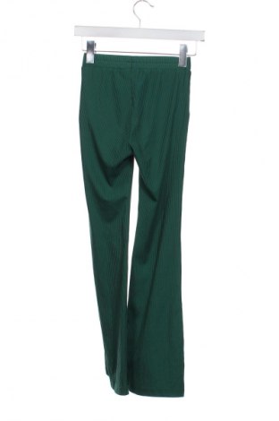 Kinderlegging Jm, Größe 10-11y/ 146-152 cm, Farbe Grün, Preis € 9,99