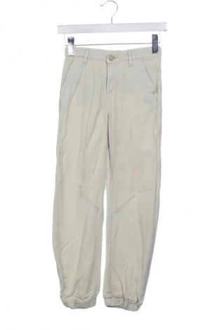 Kinderhose Guess, Größe 7-8y/ 128-134 cm, Farbe Grün, Preis € 20,97