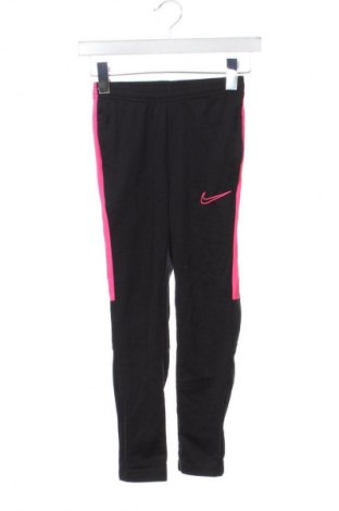 Kinder Sporthose Nike, Größe 6-7y/ 122-128 cm, Farbe Schwarz, Preis € 53,99