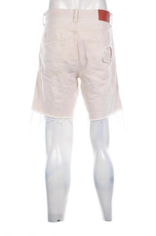 Pantaloni scurți de bărbați Bershka, Mărime L, Culoare Ecru, Preț 78,79 Lei