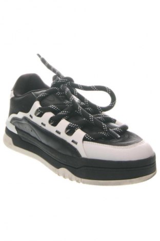 Herrenschuhe Bershka, Größe 44, Farbe Schwarz, Preis 30,46 €