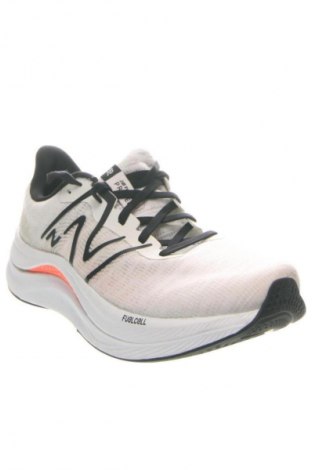 Férfi cipők
 New Balance, Méret 41, Szín Fehér, Ár 23 989 Ft