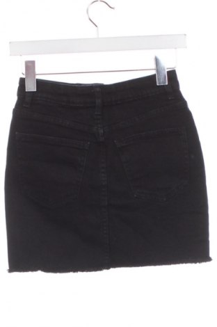 Φούστα Bershka, Μέγεθος XS, Χρώμα Μαύρο, Τιμή 15,12 €