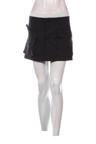 Szoknya Bershka, Méret M, Szín Fekete, Ár 5 199 Ft