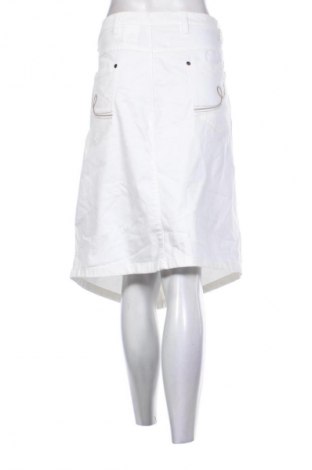 Пола Bpc Bonprix Collection, Размер 3XL, Цвят Бял, Цена 29,99 лв.