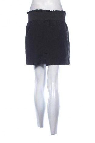 Szoknya Gina Tricot, Méret M, Szín Fekete, Ár 4 233 Ft