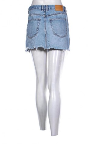 Rock Pull&Bear, Größe M, Farbe Mehrfarbig, Preis 15,54 €