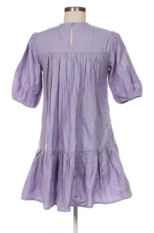 Kleid ASOS, Größe S, Farbe Lila, Preis 22,99 €