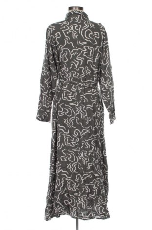 Kleid About You, Größe XXL, Farbe Mehrfarbig, Preis € 75,99