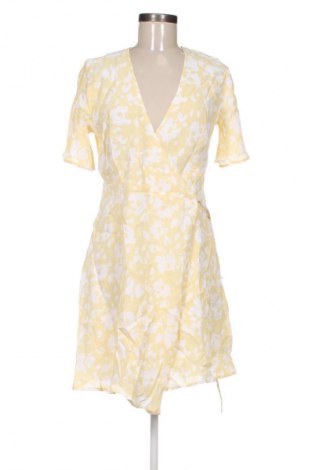 Kleid About You, Größe M, Farbe Mehrfarbig, Preis 31,45 €