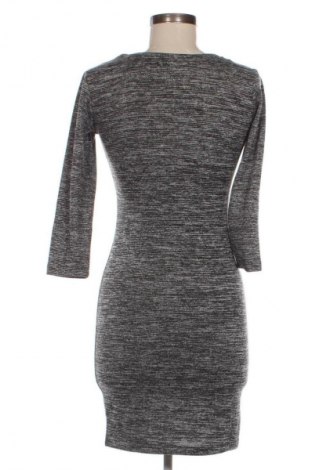 Kleid Alcott, Größe M, Farbe Grau, Preis 7,99 €