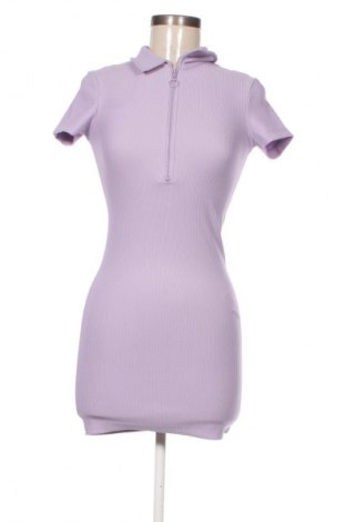 Sukienka Bershka, Rozmiar S, Kolor Fioletowy, Cena 95,99 zł