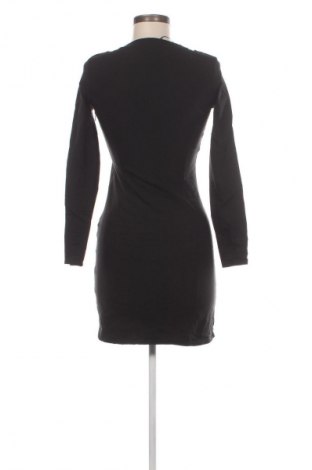 Ruha Bershka, Méret M, Szín Fekete, Ár 7 879 Ft