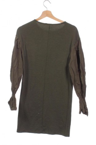 Sukienka Bershka, Rozmiar XS, Kolor Zielony, Cena 68,33 zł