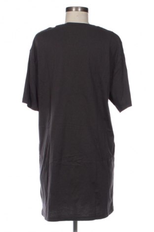 Šaty  Bershka, Veľkosť M, Farba Sivá, Cena  28,37 €