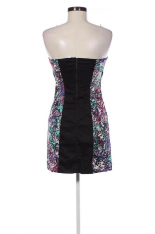 Sukienka Bershka, Rozmiar M, Kolor Kolorowy, Cena 68,33 zł