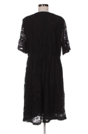 Sukienka BloomChic, Rozmiar XL, Kolor Czarny, Cena 157,99 zł