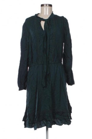 Kleid City Chic, Größe M, Farbe Grün, Preis € 32,99