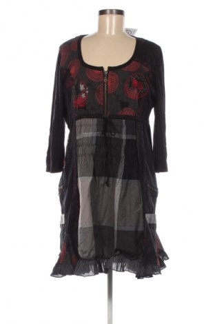 Рокля Desigual, Размер XL, Цвят Многоцветен, Цена 82,00 лв.