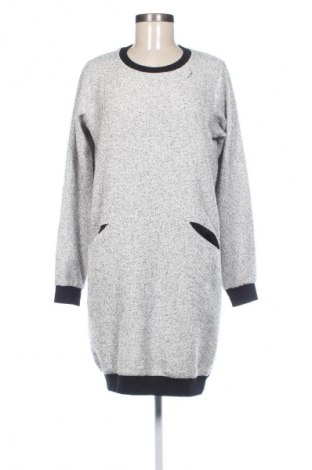 Rochie Distrikt Norrebro, Mărime S, Culoare Gri, Preț 163,99 Lei