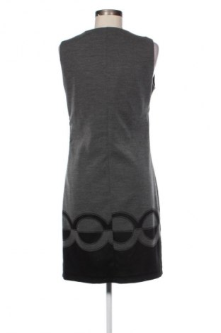 Kleid Fervente, Größe M, Farbe Grau, Preis 7,98 €