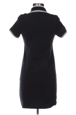 Šaty  Fred Perry, Velikost M, Barva Černá, Cena  1 047,00 Kč