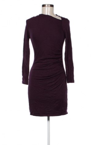 Sukienka Guess By Marciano, Rozmiar M, Kolor Fioletowy, Cena 171,99 zł