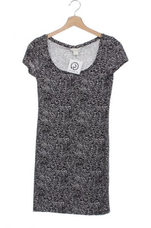 Рокля H&M, Размер XS, Цвят Многоцветен, Цена 29,99 лв.