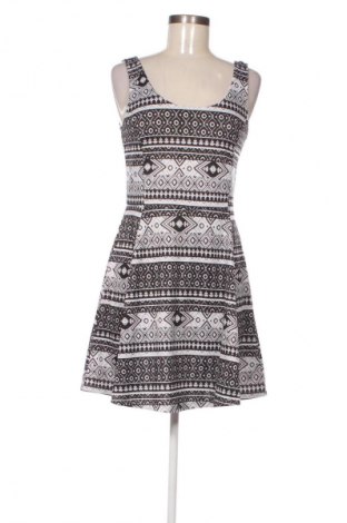 Rochie H&M, Mărime L, Culoare Multicolor, Preț 98,99 Lei