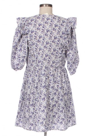 Рокля H&M, Размер S, Цвят Многоцветен, Цена 29,99 лв.
