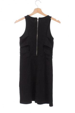 Рокля H&M Divided, Размер XS, Цвят Черен, Цена 28,86 лв.