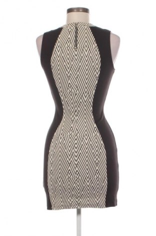 Рокля H&M Divided, Размер S, Цвят Многоцветен, Цена 29,99 лв.