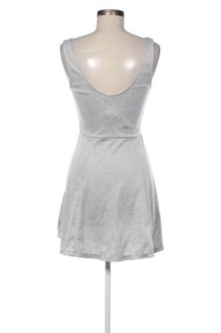 Kleid H&M Divided, Größe M, Farbe Grau, Preis € 13,99