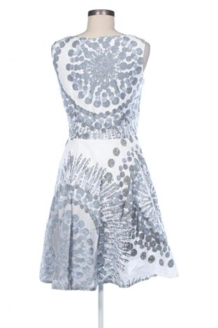 Rochie Lola & Liza, Mărime M, Culoare Multicolor, Preț 351,37 Lei