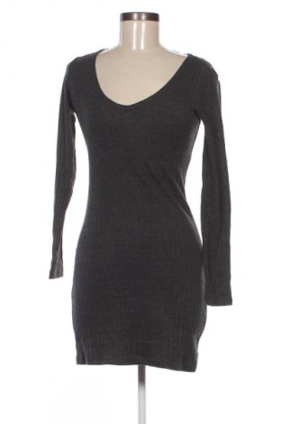 Kleid Mango, Größe S, Farbe Grau, Preis 23,99 €