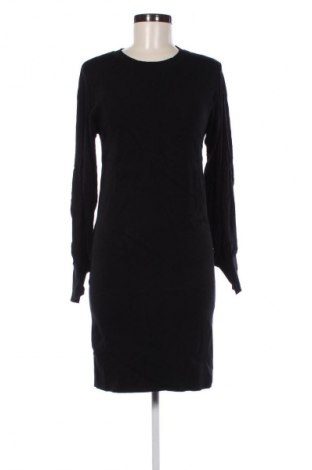 Φόρεμα Numph, Μέγεθος XL, Χρώμα Μαύρο, Τιμή 117,00 €
