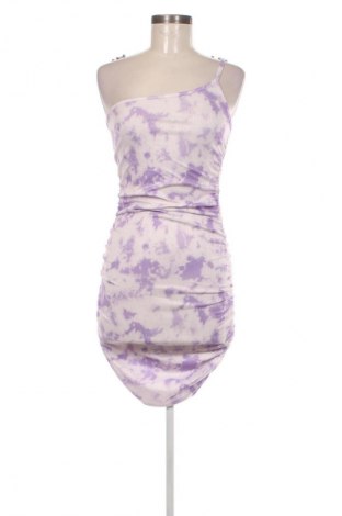 Kleid Pretty Little Thing, Größe M, Farbe Mehrfarbig, Preis 20,99 €