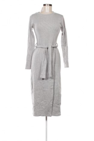 Φόρεμα Pretty Little Thing, Μέγεθος M, Χρώμα Γκρί, Τιμή 18,99 €