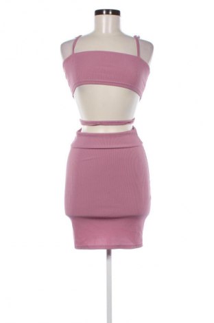 Sukienka Pretty Little Thing, Rozmiar S, Kolor Popielaty róż, Cena 68,00 zł
