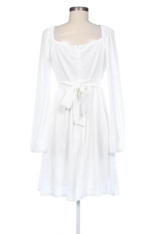 Kleid SHEIN, Größe M, Farbe Weiß, Preis 20,99 €