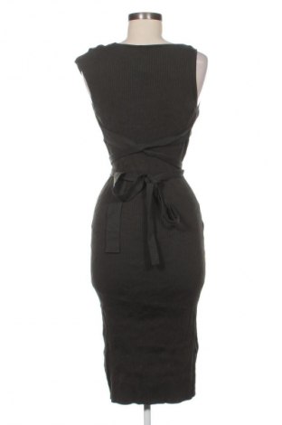 Kleid Saba, Größe M, Farbe Grün, Preis € 43,99