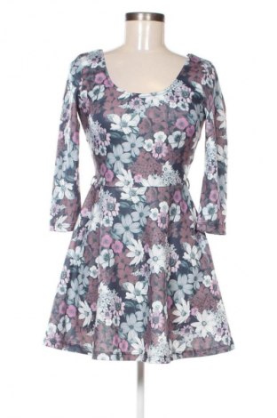 Rochie Stradivarius, Mărime M, Culoare Multicolor, Preț 98,99 Lei