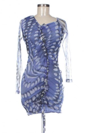 Kleid Trendyol, Größe M, Farbe Mehrfarbig, Preis 30,99 €