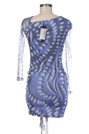Kleid Trendyol, Größe M, Farbe Mehrfarbig, Preis 30,99 €