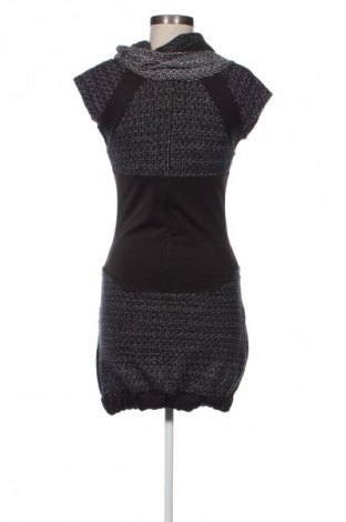 Sukienka Unbranded, Rozmiar M, Kolor Kolorowy, Cena 42,99 zł